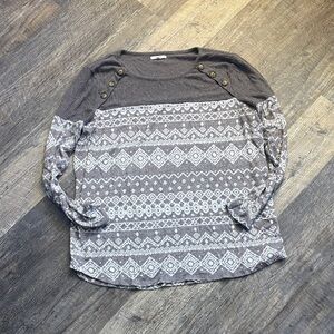 Maurices Gray and White Patterned Long Sleeve Top